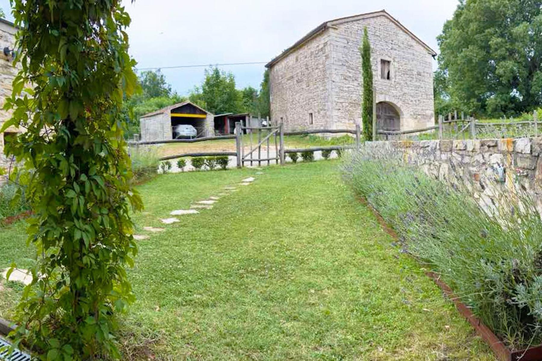 Villas Martincici With Large Pool Grožnjan Dış mekan fotoğraf